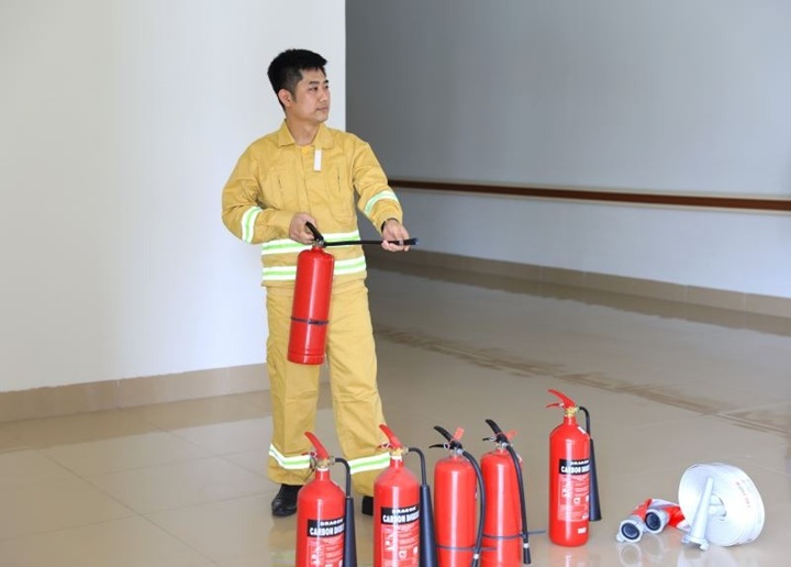Luyện tập trước với bình giả định để thao tác thành thạo Luyện tập trước với bình giả định để thao tác thành thạo